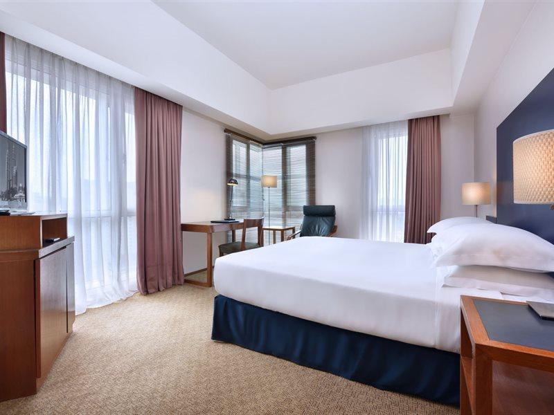 Capitol 3*